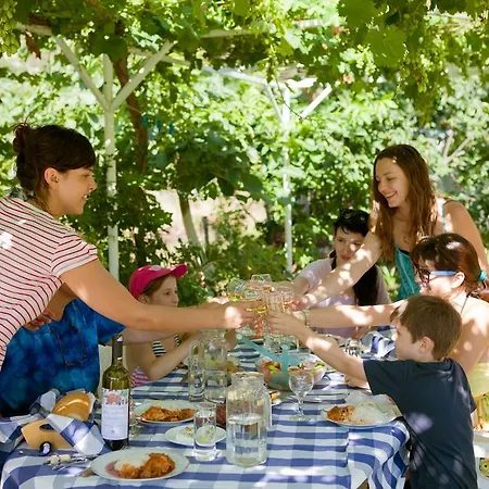 Haus Risos Next Generation * Toróni